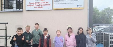 Wizyta uczniów z Branwi i Dzwoli w Centrum „Ognik” i Komendzie Miejskiej Policji w Lublinie