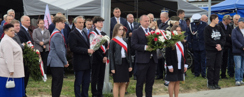 Pamięć o Bohaterach Września – udział uczniów naszej szkoły w gminnych obchodach