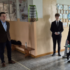 Chwila skupienia przed ważnym wyzwaniem.